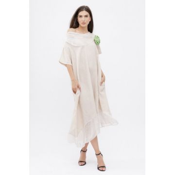 Rochie bej usor asimetrica A-line, din in cu guler si volan din matase, oversize