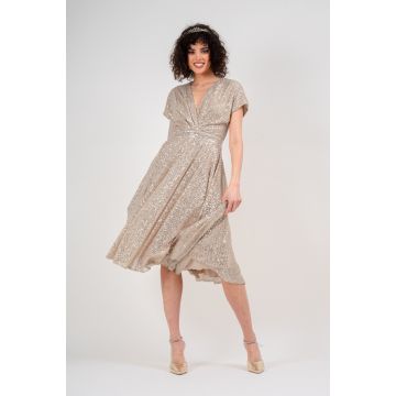 Rochie cocktail din paiete aurii