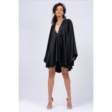 Rochie neagra vaporoasa cu spatele gol