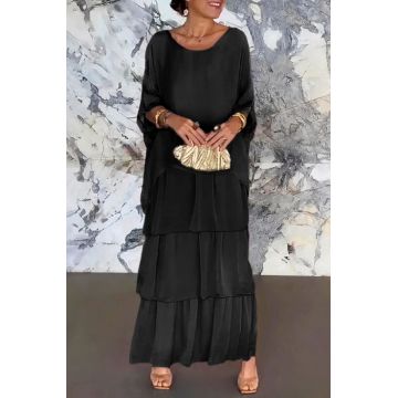 Rochie lunga suprapusa din matase si vascoza, cu trei volane mari si maneca cazuta, neagra