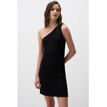 Rochie mini cu decolteu pe un umar