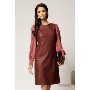 Rochie DY Fashion din piele ecologica burgundy cu maneci din voal roz
