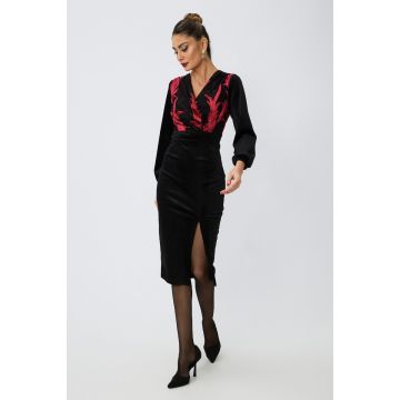 Rochie de ocazie din catifea cu decolteu petrecut si crepeu in fata Moze Brittany Neagra