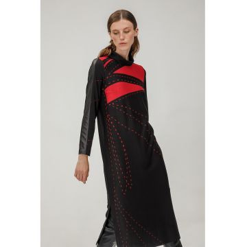 Rochie dreapta cu slituri laterale