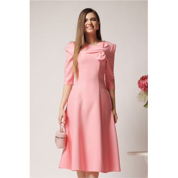 Rochie LaDonna office din stofa roz cu funda la bust