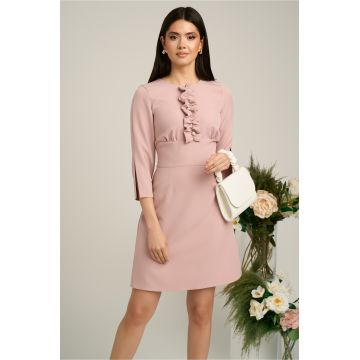 Rochie Moze roz pudra scurta cu volanase si perle pe bust