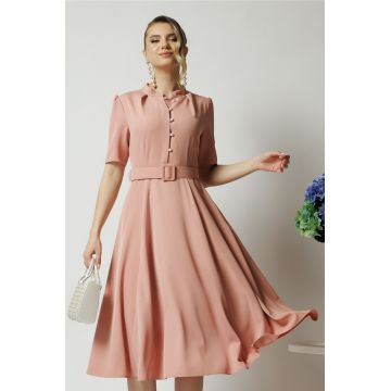 Rochie DY Fashion office din triplu voal roz cu nasturi la bust si curea in talie
