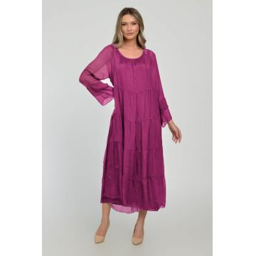 Rochie magenta lunga cu volane, din matase naturala si dantela macrame pe spate