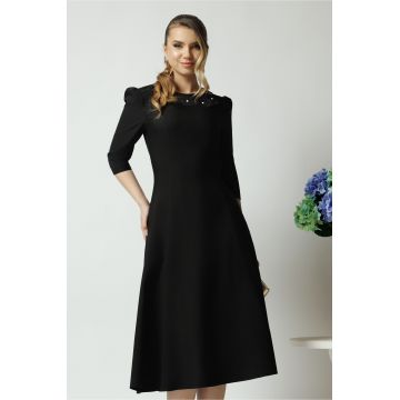 Rochie office din stofa neagra cu flori la bust