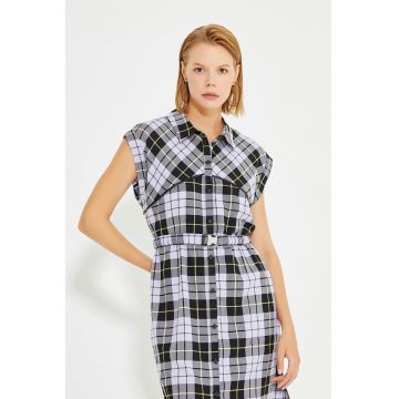 Rochie cu curea in talie si model in carouri