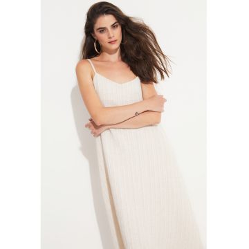 Rochie cu decolteu in V si croiala in A