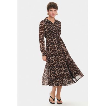 Rochie cu model si slit frontal
