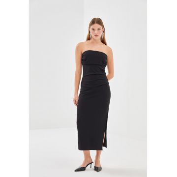 Rochie fara maneci cu slit lateral