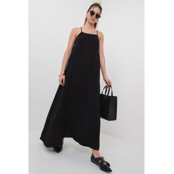 Rochie lunga cu decolteu patrat