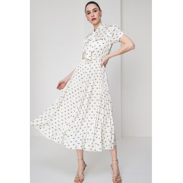 Rochie cu croiala in A - curea in talie si model