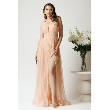 Rochie lunga de ocazie din dantela roz piersica cu glitter