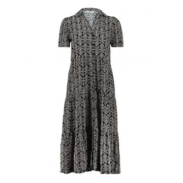 Rochie cu model stratificat si maneci scurte