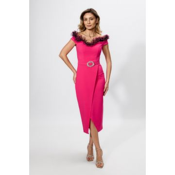 Rochie de ocazie cu model petrecut si volane negre Olisha Ciclam
