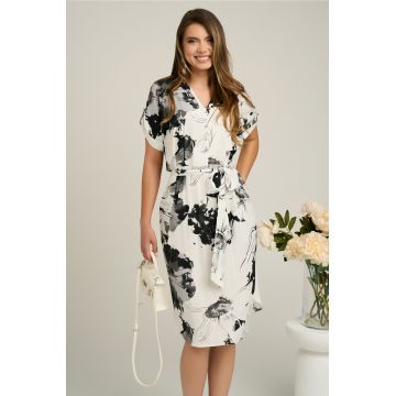Rochie din stofa alba cu imprimeuri gri si cordon in talie