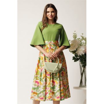 Rochie DY Fashion midi verde fistic in clos cu fusta din vascoza cu imprimeu