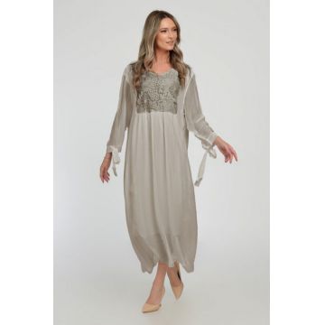 Rochie fango lunga, din matase si vascoza cu platca din dantela pe fata si pe spate
