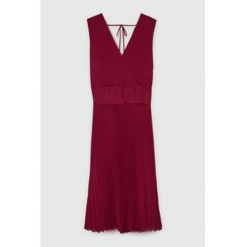 Rochie fara maneci cu decolteu in V si model plisat