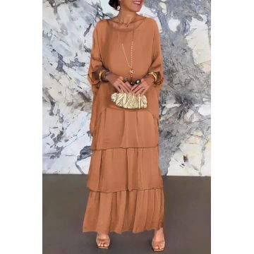 Rochie lunga suprapusa din matase naturala, cu trei volane mari si maneca cazuta, camel