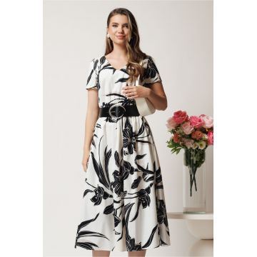 Rochie midi alba in clos cu imprimeuri florale negre si curea in talie