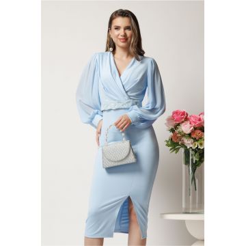 Rochie midi bleu conica cu margele la decolteu si curea in talie