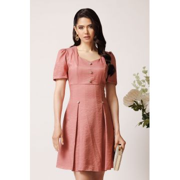 Rochie Moze scurta din brocard roz cu nasturi decorativi