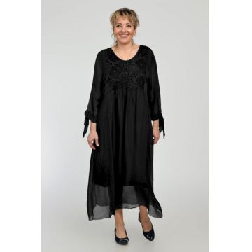 Rochie neagra lunga, din matase naturala cu platca din dantela pe fata si pe spate