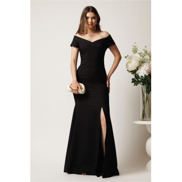 Rochie neagra lunga din stofa cu decolteu barcuta si crapatura pe picior- LaDonna