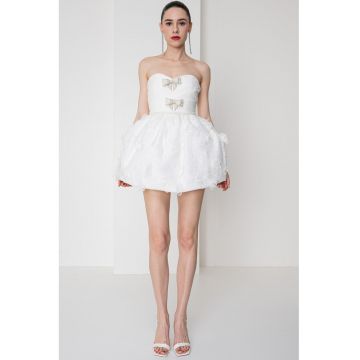 Rochie scurta cu broderie si margele