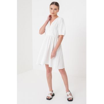 Rochie cu croiala in A si decolteu in V