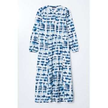 Rochie cu model si decolteu rotund