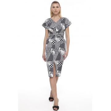 Rochie cu model si slit frontal