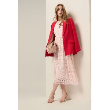 Rochie din dantela cu croiala in A