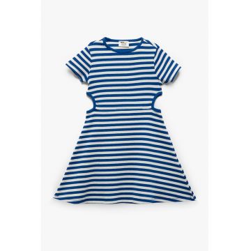 Rochie evazata cu dungi