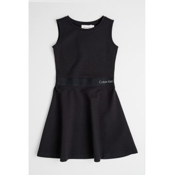 Rochie evazata fara maneci