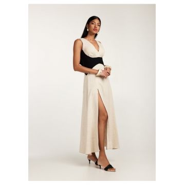 Rochie lunga din in si bumbac cu decolteu in V si slit pe picior Marrakesh - crem si negru Rochie lunga din in si bumbac cu decolteu in V si slit pe picior Marrakesh - crem si negru
