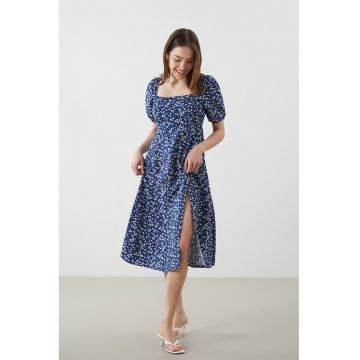 Rochie midi cu decolteu patrat