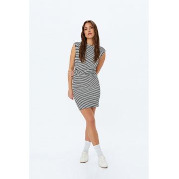 Rochie mini cu model in dungi
