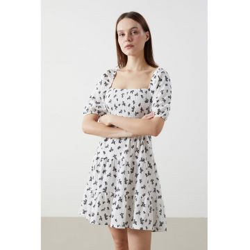 Rochie scurta cu decolteu patrat