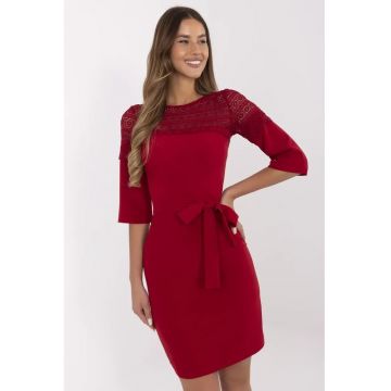 Rochie cambrata cu maneca medie