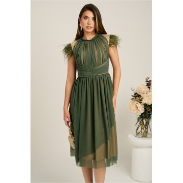 Rochie DY Fashion midi din tull verde olive in clos cu pene la umeri