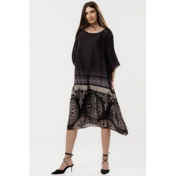 Rochie eleganta satinata A-line cu imprimeu baroc si croi lejer elegant, alb-negru