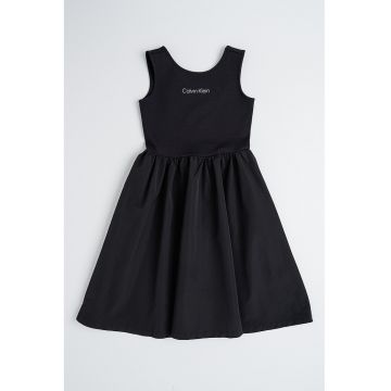 Rochie evazata cu bretele incrucisate