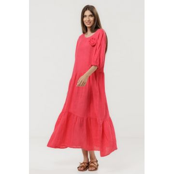 Rochie maxi de vara din in roz fragola cu croi lejer si floare decorativa