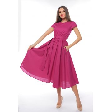 Rochie midi cu croiala evazata si maneci scurte