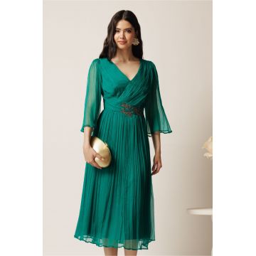 Rochie midi verde din matase naturala in clos cu strasuri in talie- Viada
